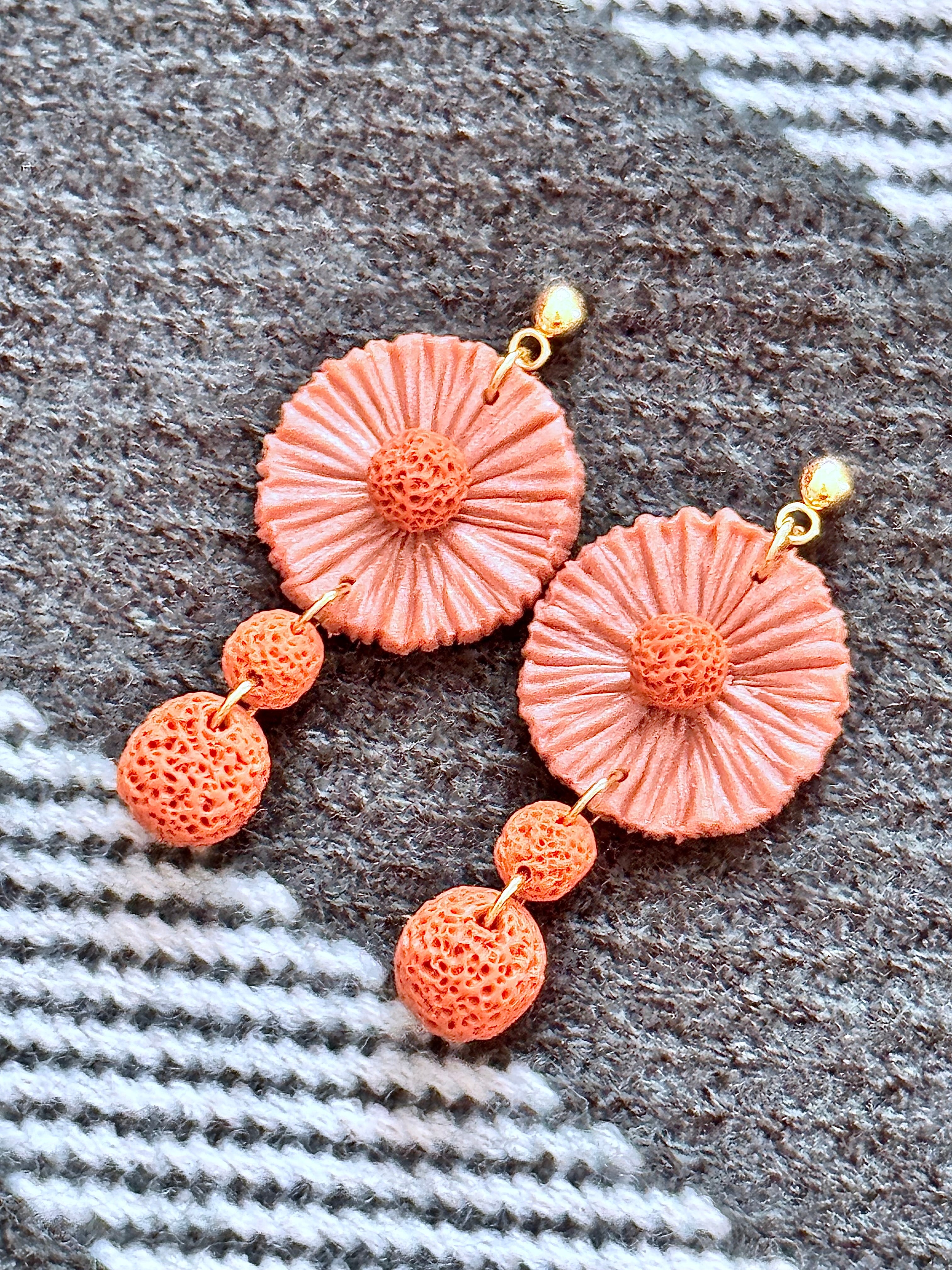 Cling & Glow - $25.00