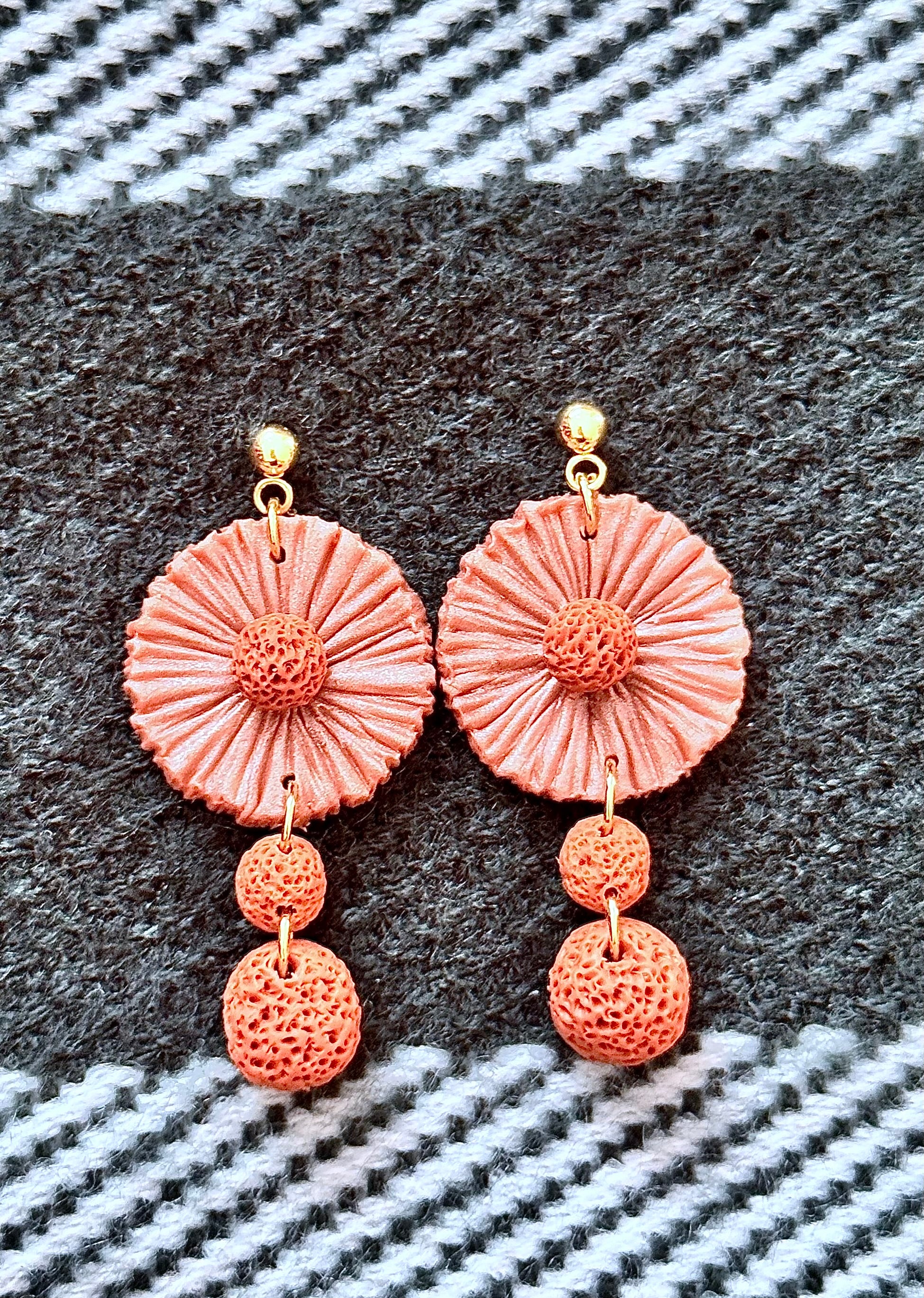 Cling & Glow - $25.00